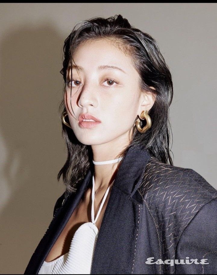 9. sınıflarla kpop konuşurken şu derece kendimi sikli bayan gibi hissediyorum onlardan daha bilgili olunca