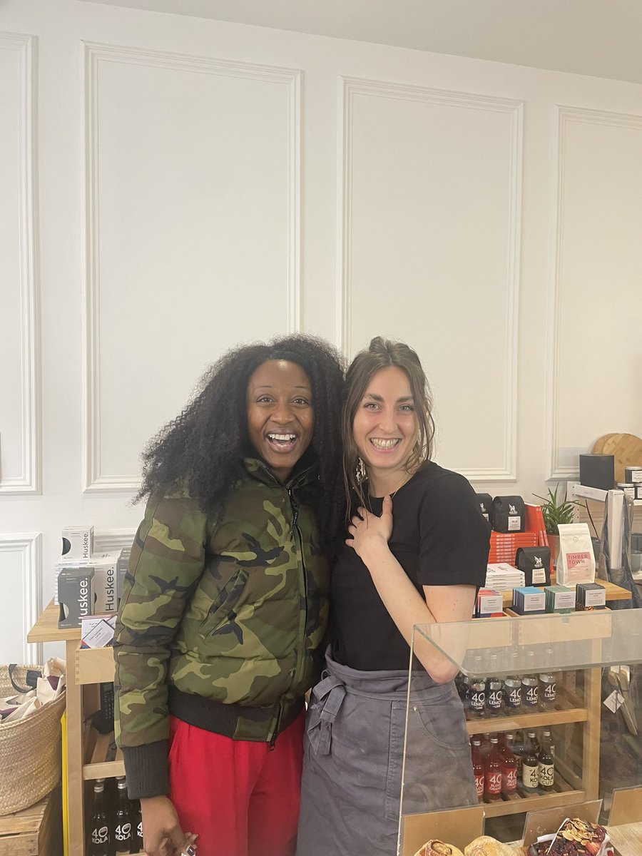 PhoebeDodd3's tweet photo. Just me and my new best friend @Beverleyknight https://t.co/lDuImqF3o8