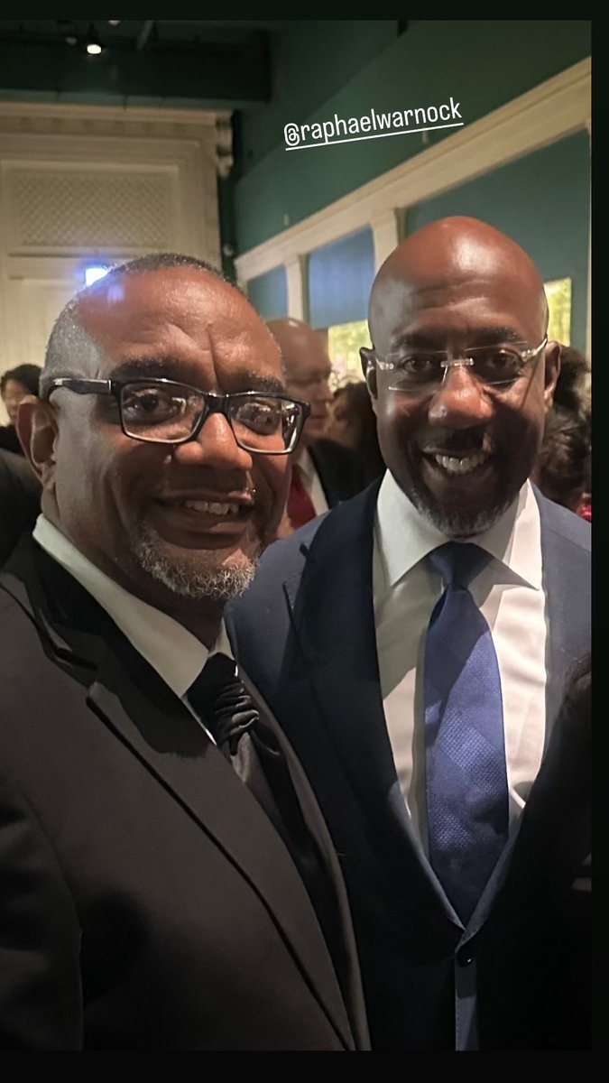 FriendsofCyrilN's tweet image. The Illinois Democratic Party event was one for the history books. It was amazing to meet Senator Rev. Raphael Warnock @raphaelwarnock.0fficial_ who gave the keynote address and to see so many of my colleagues and supporters in one room.  I’m gateful my wife @tnichols007 joined.