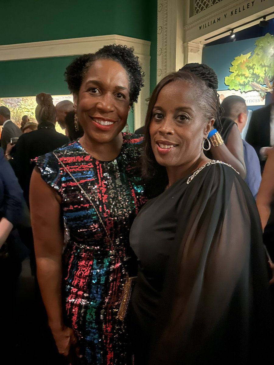 FriendsofCyrilN's tweet image. The Illinois Democratic Party event was one for the history books. It was amazing to meet Senator Rev. Raphael Warnock @raphaelwarnock.0fficial_ who gave the keynote address and to see so many of my colleagues and supporters in one room.  I’m gateful my wife @tnichols007 joined.