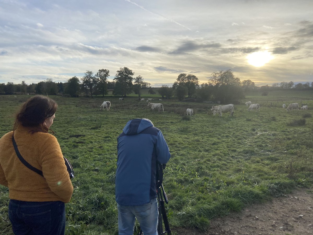 sebfr23's tweet photo. Oh mais qu est-ce qui se passe sur la ferme ? 
On a le plaisir de recevoir une équipe de @F3Limousin 
@Lolabdnadriaco 
@LouisClaveau 
#FrAgTw https://t.co/qUtHARpTN9