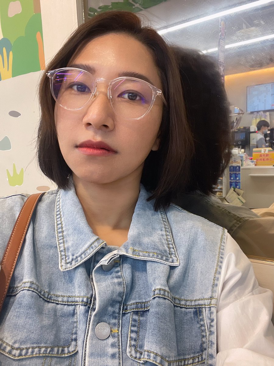 從今天開始 ，我要變更漂亮。
你們不相信，等1 個月後再看看效果！
我有信心可以作得到！
如果做不到，給你親親💋我的…..
#ElonMusk 
#TikTokAwardsTH2023 
#1989TaylorsVersion 
#สวยเเซ่บ  ให้ดู
คอยดูนะฉันจะสวยขึ้นภายใน 1 เดือนให้ดู ถ้าไม่สวยขึ้นให้กระโดดหอบแก้มเลย https://t.co/eM4Ha6oh44