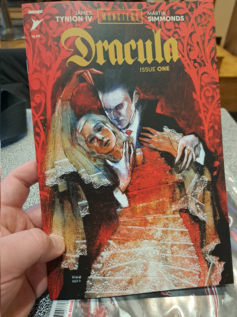 MrAdamMcNelis's tweet photo. Once again, a solid haul from Glasgow's finest, @citycentrecomic 

@JamesTheFourth &amp; @Martin_Simmonds' Dracula.

@cjwardart's Batman: City of Madness

...and dipping my toe with a Garth Ennis zombie story.

Happy Saturday my beautiful friends and lovers. https://t.co/gwUFwan16C
