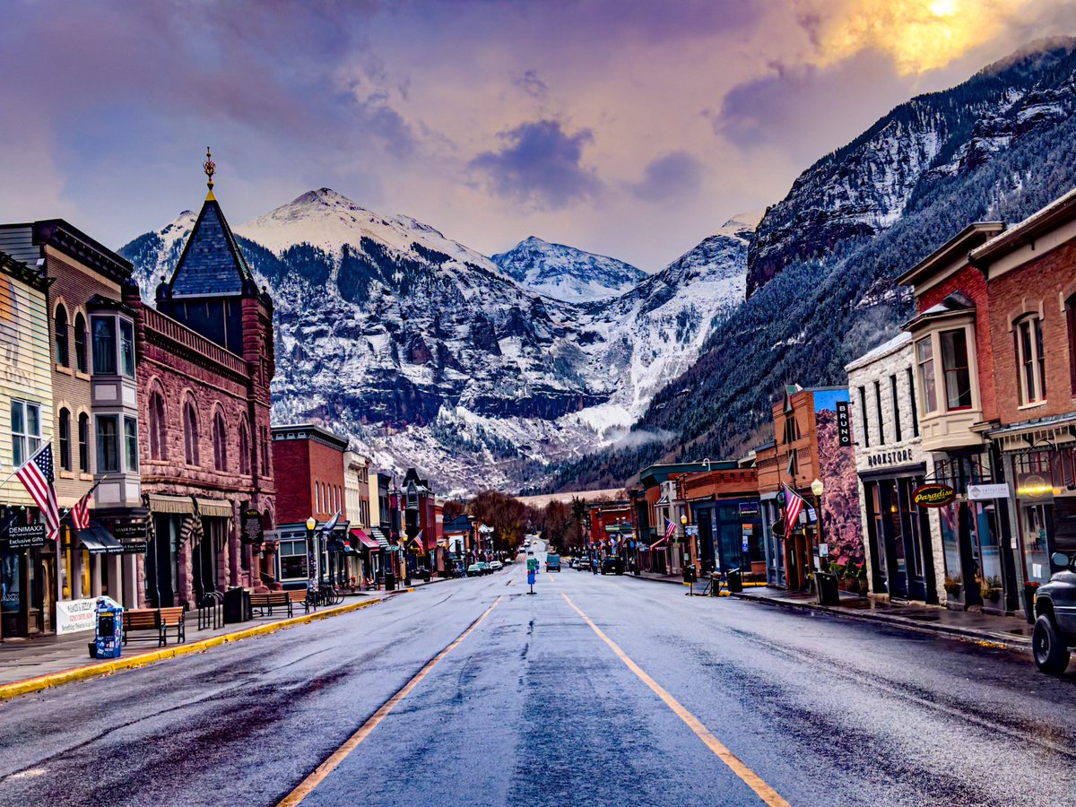 VisitTelluride's tweet photo. We woke up like this ❄️

📸: Palma Caruso https://t.co/iOqgICavmE
