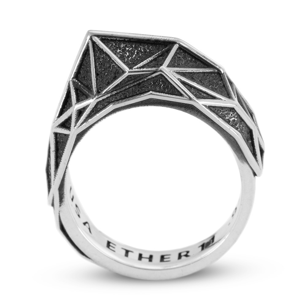 Now available! Introducing the Quantum Ridge Ring: A mix of low-poly architecture and fashion, brought to life in oxidized sterling silver. 
.
.
#statementjewelry #UnisexStyle #ArtisanCrafted #StatementRing #MinimalistJewelry #LowPolyArt