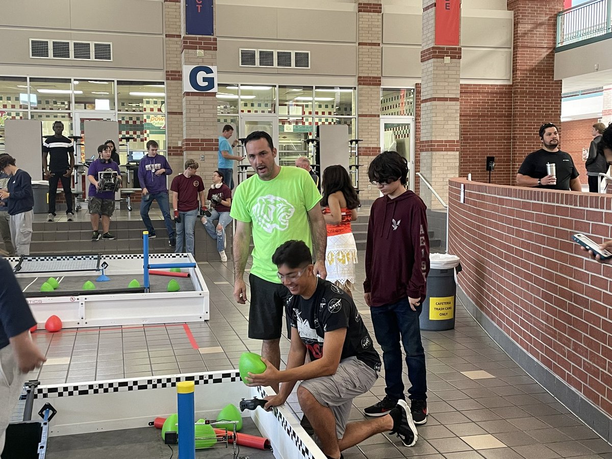 mark.williams@cfisd. tweet media