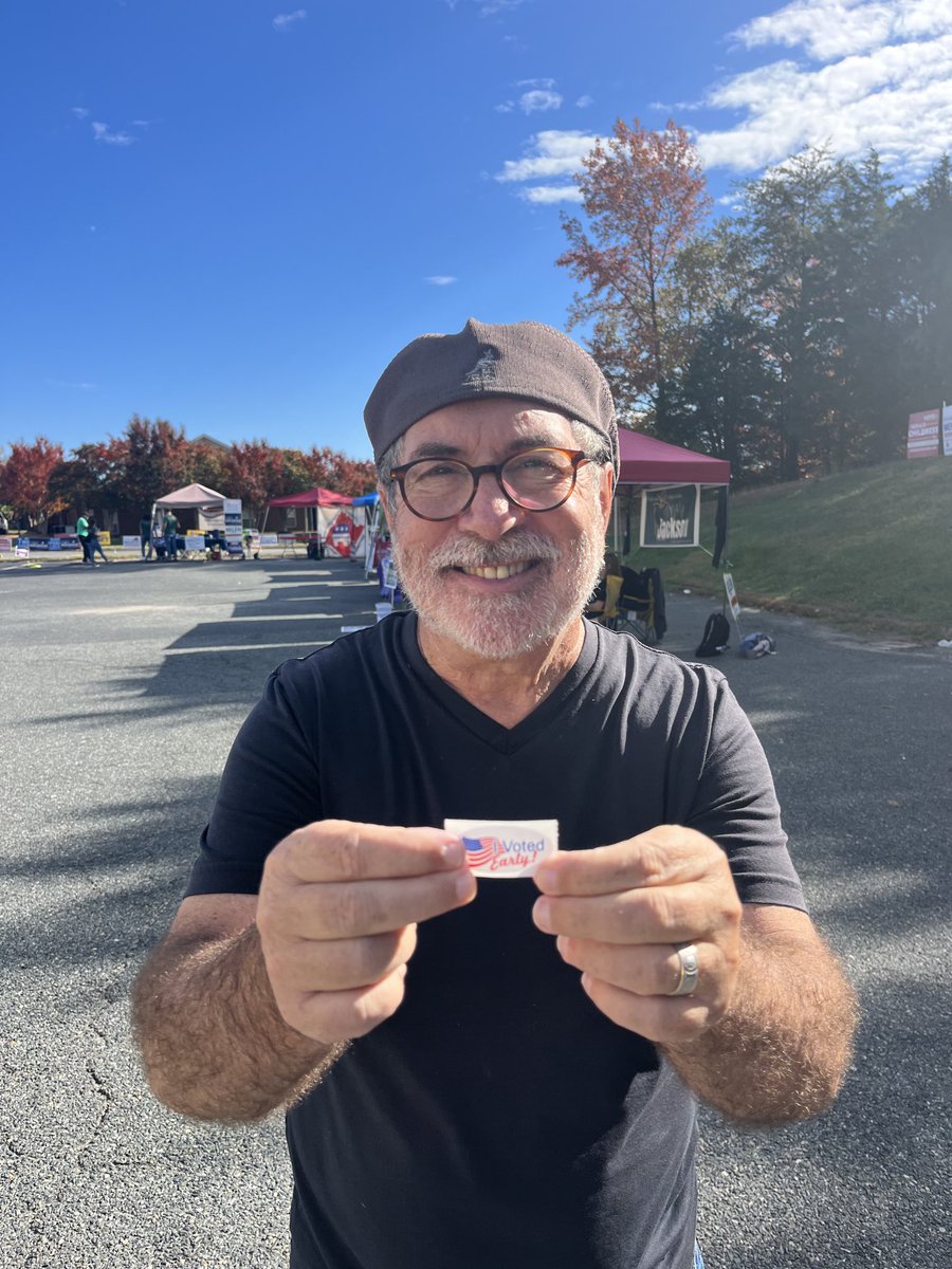 revmahoney's tweet photo. Just did early voting. One of the most transformational things we can for our culture is vote! I encourage everyone over the next 10 days to cast your vote in your local communities. #BeARevolutionary #Vote #TransformYourCommunity @mercedesschlapp https://t.co/r9XSXEYfaB