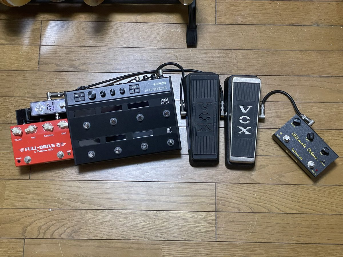 lovehendrix1974's tweet photo. しばらくは足元こんな感じかな。
実機+デジタルマルチの組み合わせ。
#hxeffects
#エフェクターボード
#エフェクターボー道 https://t.co/ECeZiv7HE4