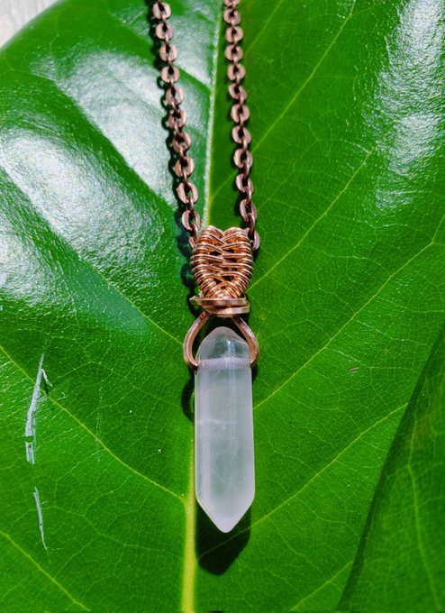 Added a piece to the shop!! 💫  Check it! 💜  https://t.co/H3ptFWk4dy https://t.co/0POR2KoVdF