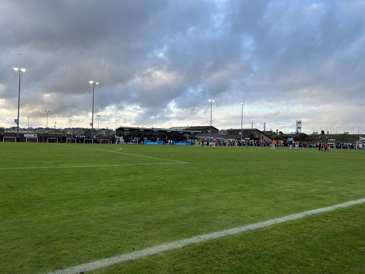 Isla_English's tweet image. Absolutely embarrassing. Scottish Cup never fails to bring us red faces 😳