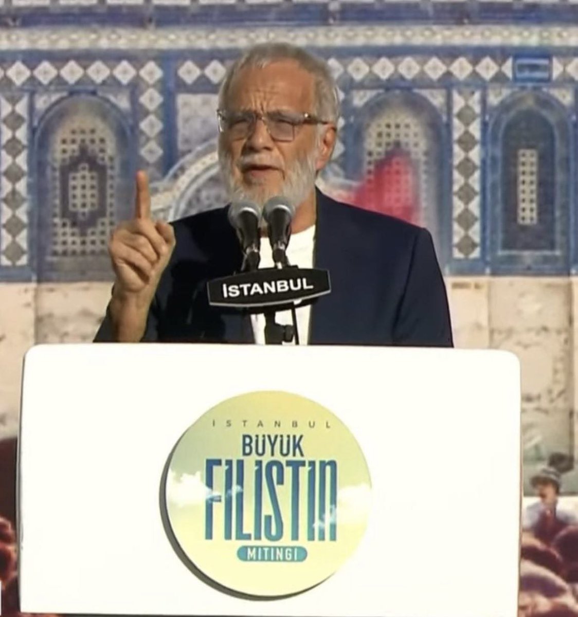 'I once wrote a song called Peace Train, and I still believe in it. I have come here to be with you, to join together for the cause of Peace and humanity, and a Free Palestine' Yusuf spoke at a rally of over 500,000 people today in Istanbul, calling for a cease fire and stopping