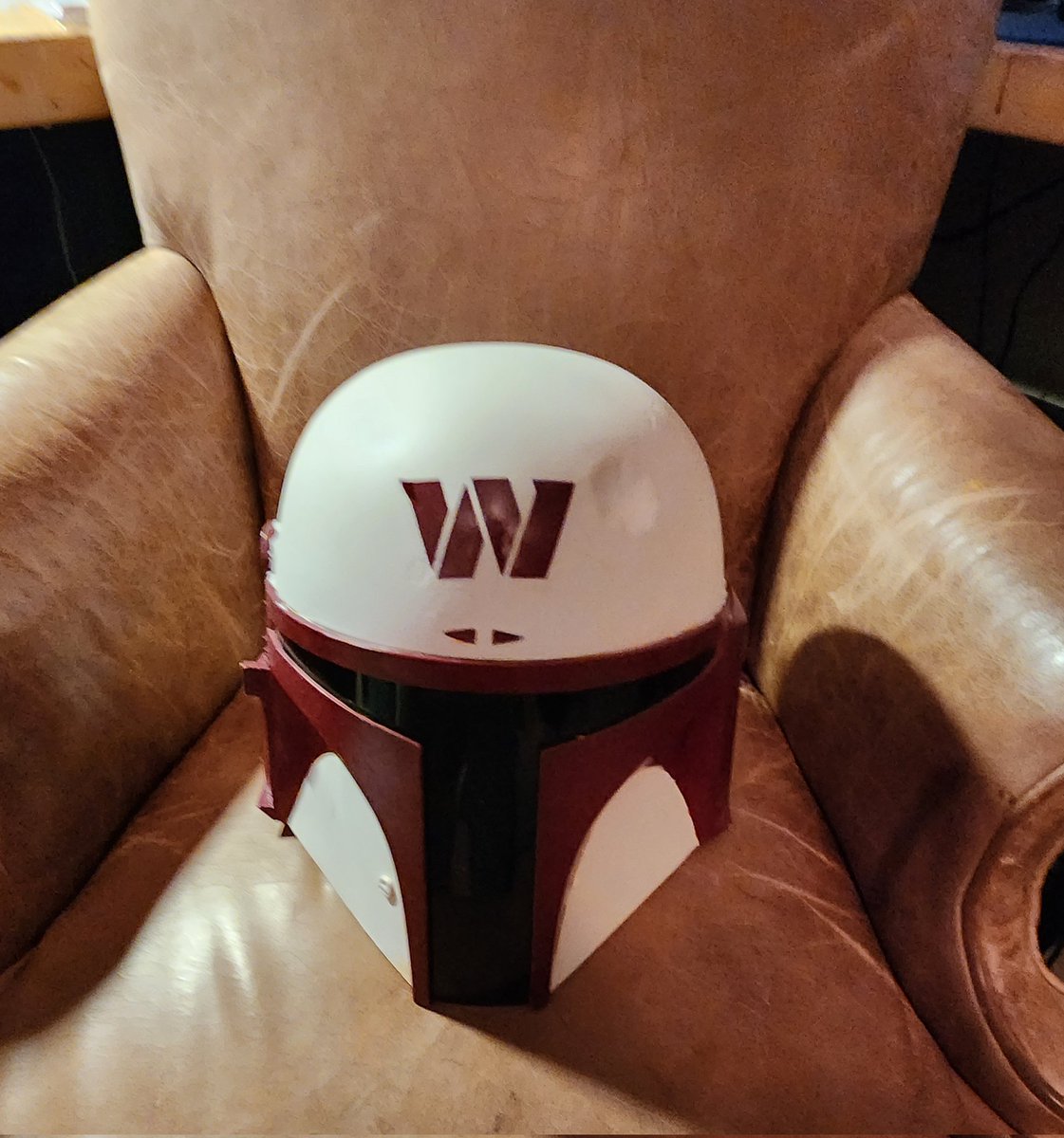 Copo_72's tweet image. Breaking this bad boy out for the Halloween party tonight 😁 #thisistheway #Halloween #mandos #commandalorian #405crew #ritl #HTTC