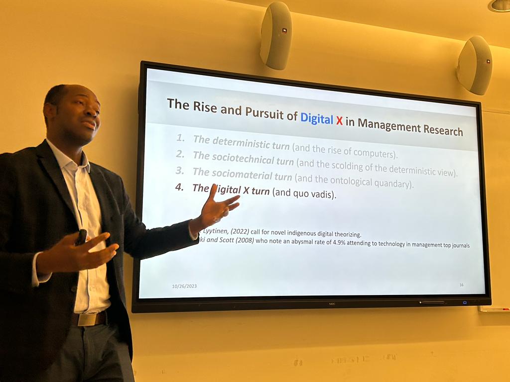 Mayur Joshi (@mayur_p_joshi) on Twitter photo That is <a href="/speak2ab/">speak2ab</a> (AB) presenting his work on Digital Practices at the Telfer Research Seminar Series, <a href="/Telfer_uOttawa/">Telfer School of Management</a> <a href="/uOttawa/">Université d'Ottawa | University of Ottawa</a>! We not only learned new constructs about digital "x" but also new metaphors to understand those new constructs. lnkd.in/euckuk8C That is <a href="/speak2ab/">speak2ab</a> (AB) presenting his work on Digital Practices at the Telfer Research Seminar Series, <a href="/Telfer_uOttawa/">Telfer School of Management</a> <a href="/uOttawa/">Université d'Ottawa | University of Ottawa</a>! We not only learned new constructs about digital "x" but also new metaphors to understand those new constructs. lnkd.in/euckuk8C