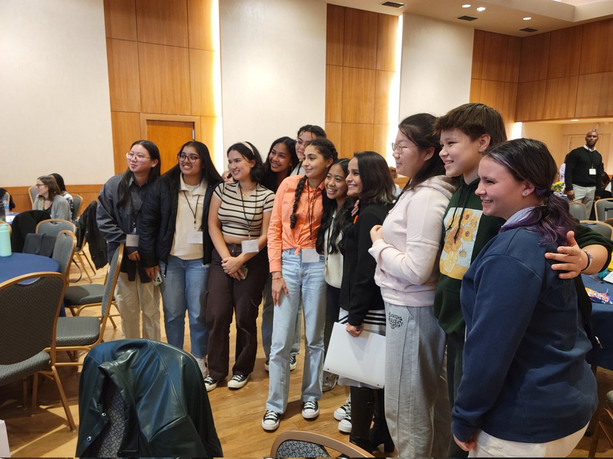 kalebrashad's tweet photo. SOULFULL 2 DAYS❤️❤️
BC K12 Anti-Racist Summit 

With humility & courage, all 13 provinces across British Columbia launched its anti-racist network with students, teachers, school/system leaders, including the Minister of Education & the world-renowned Dr. George Dei, who blessed us with deep anti-racist scholarship and indigenous pedagogies along with timeless WISDOM as the Chief of Asokore, Ghana 🇬🇭

From the personal to the systemic, see the Govt ACTION PLAN here: https://t.co/Q57doSUFNr 

Mad love to @BethApplewhite4 @KennethHeadley  @UBCEducation  ❤️❤️❤️