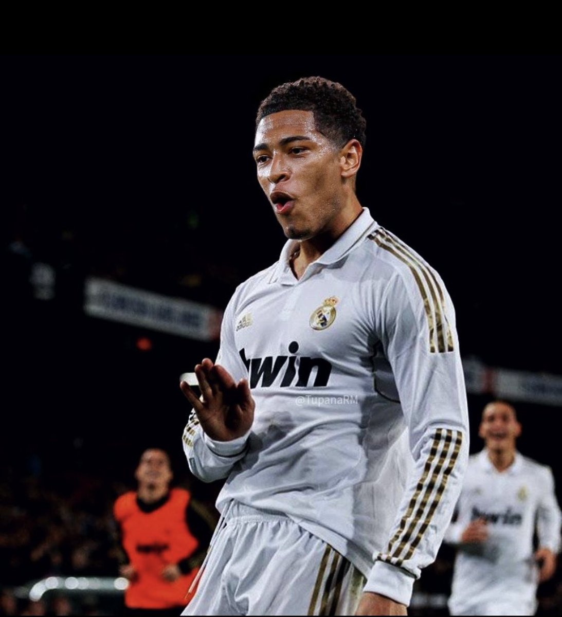 ambrizjavier22's tweet photo. HALA MADRID!! https://t.co/gUn1Kj3odA