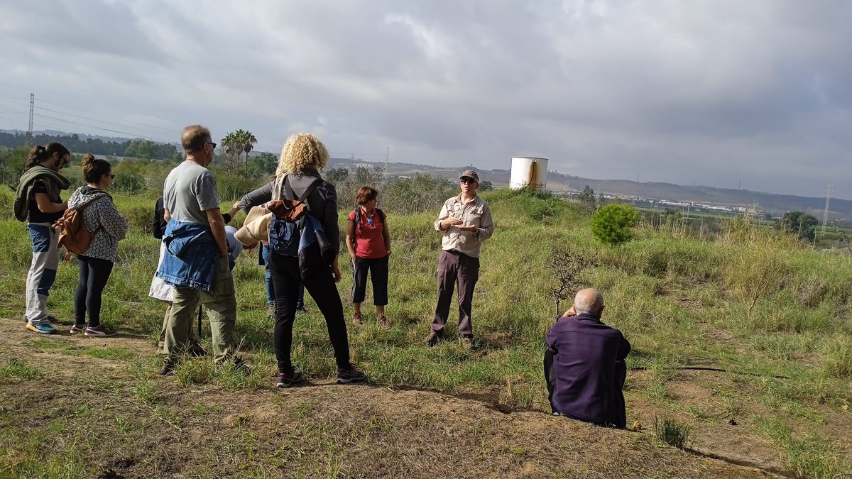 🌴🌳 Visita guiada esta mañana a la Isla de Tercia con Ecologistas en Acción, tras la clausura de las Jornadas del Anillo Verde de Sevilla

🔜 Mañana domingo, plantación simbólica en Los Gordales integrada en el Proyecto Bosque Regenerativo

👉🏼29 octubre
🕙10h
📍IES Carlos Haya