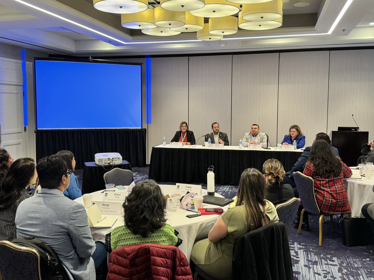 HACUNews's tweet photo. Senior Administration Panel taking place for Inaugural ENLACE Mid-level Leadership Academy before HACU’s 37th Annual Conference in Chicago, Illinois. #LeadWithHACU https://t.co/HTUyGLZEm0