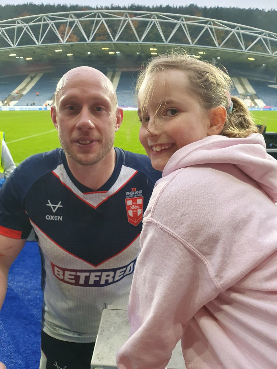 Loads of fun at @England_RL v Tonga.
Next week the girls from @limehurstlions1 are walking out with England women and I can't wait!
#EnglandRL