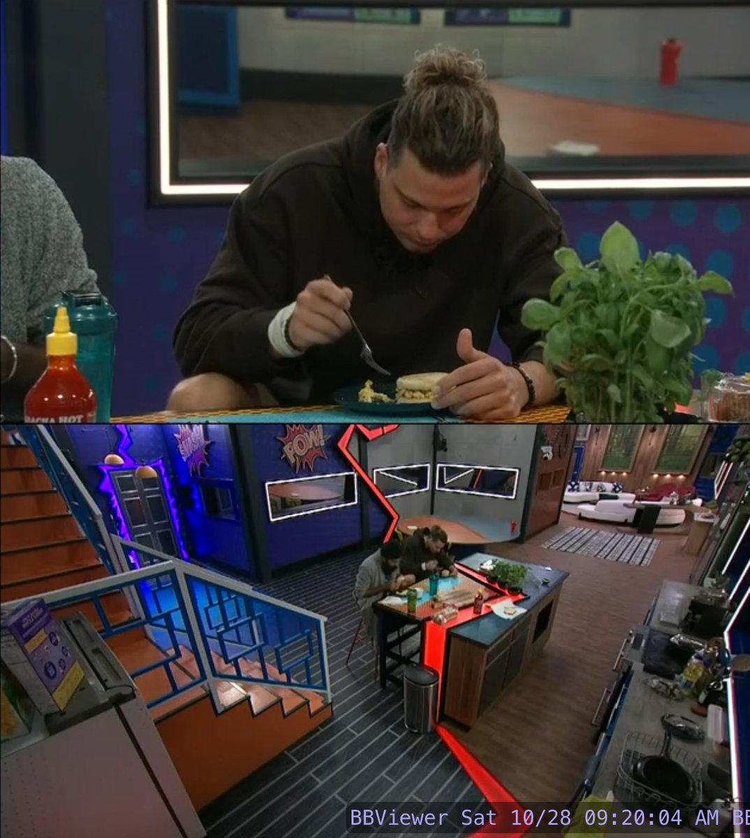 BBLiveUpdaters's tweet photo. #BB25 
Matt-I wonder if people are more hype over The Mafia or The Minutemen
Jag-oh bro The Minutemen
Matt agrees
Jag-way more hype https://t.co/4YICzL7JPy