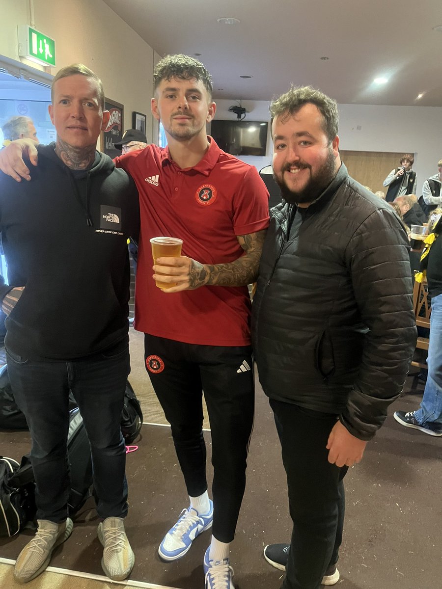 MOTM

Brodie Montague is MOTM after todays impressive performance at the back to keep it 0-0. Well done mate 🙌🏻

#upthebarum