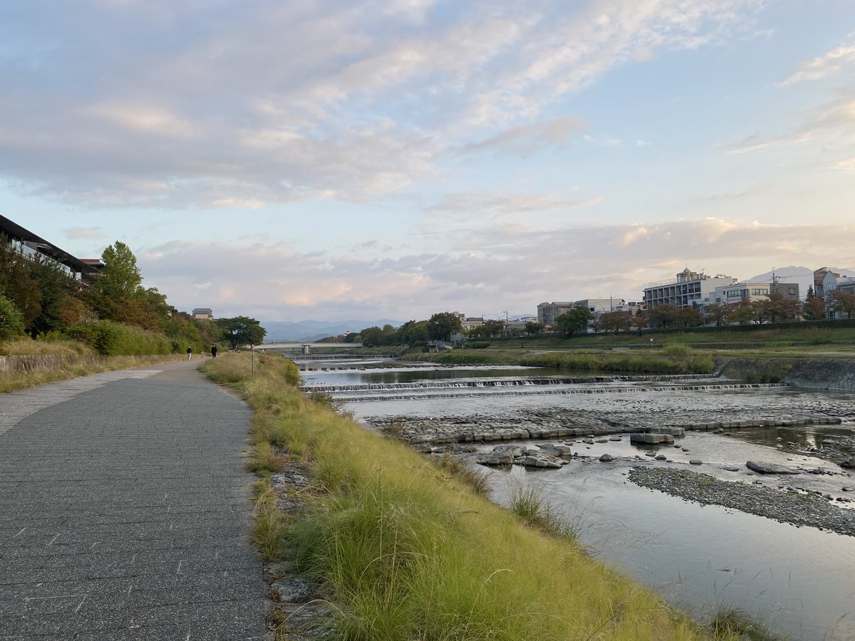 grounds_running's tweet image. Hit the ground today. This is along the water in Kyoto, absolutely beautiful.
