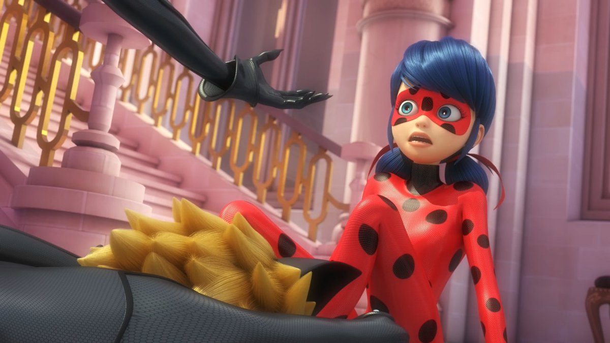jesusmiraculer_'s tweet photo. Hoy se cumple un año del estreno de "Determination", en TF1 (Francia).

Ladybug empieza a tener sentimientos por Chat, pero a la vez, Adrien tiene sentimientos por Marinette, un episodio que marcó la inversión del cuadro amoroso.

#MiraculousLadybug https://t.co/8sxOLy7ZCH