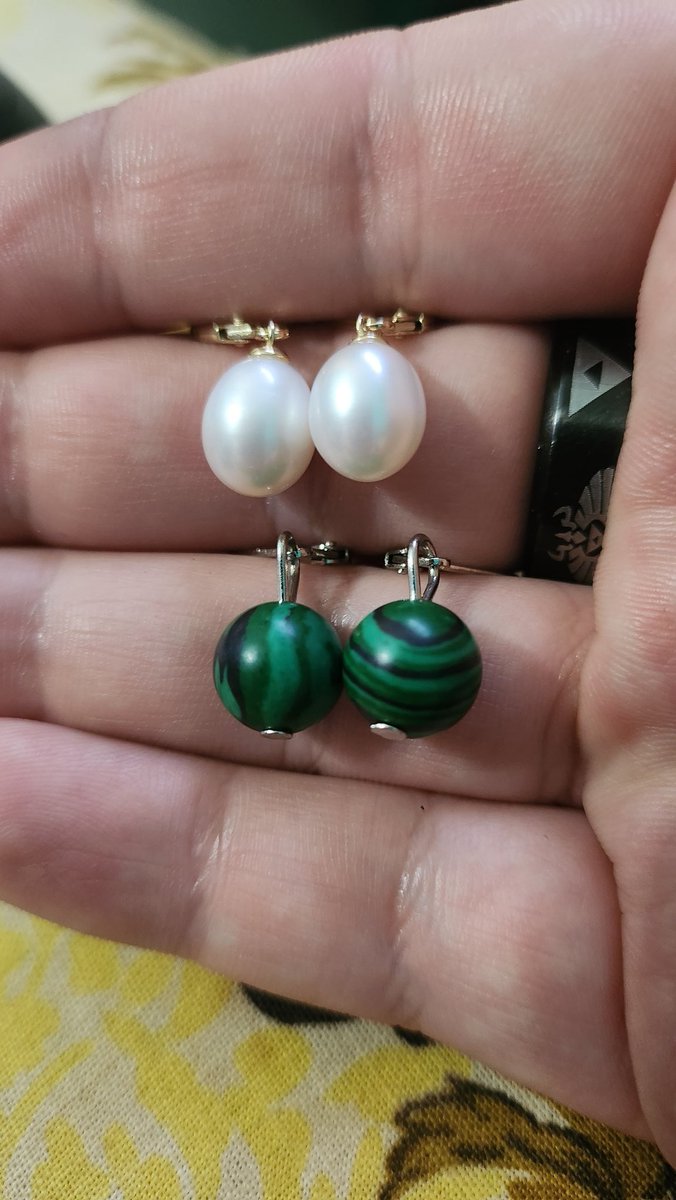 TheChibiSaturn's tweet photo. Got my ears pierced 2 months ago, and now I'm buying earrings for me to wear. Hot a pair of pearls and malachite https://t.co/L1uPWVHn70
