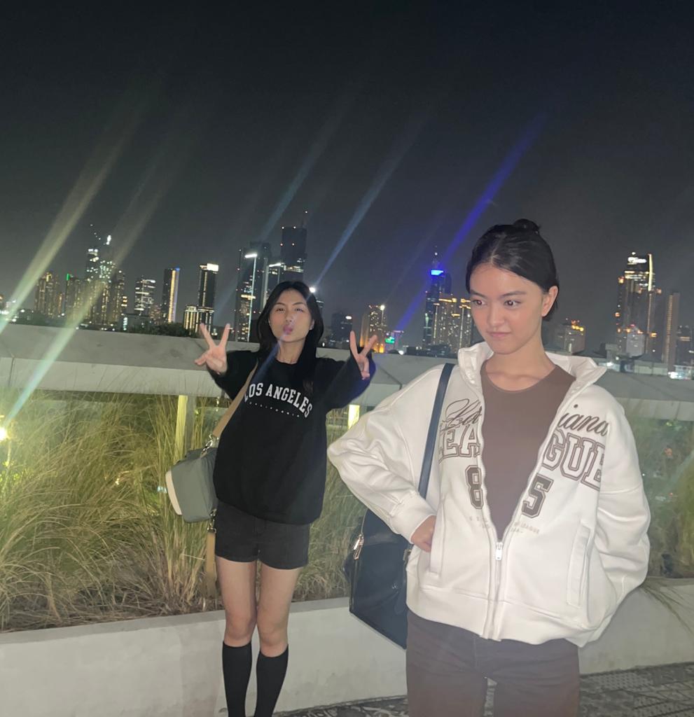 Michie_JKT48's tweet photo. us rn: https://t.co/WnIBeJbF8U