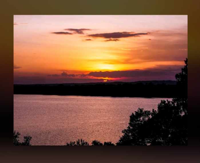 The clouds rolling over to cover up the dying sun. A beautiful scenery but there is that intuitive fear it creates once in a while