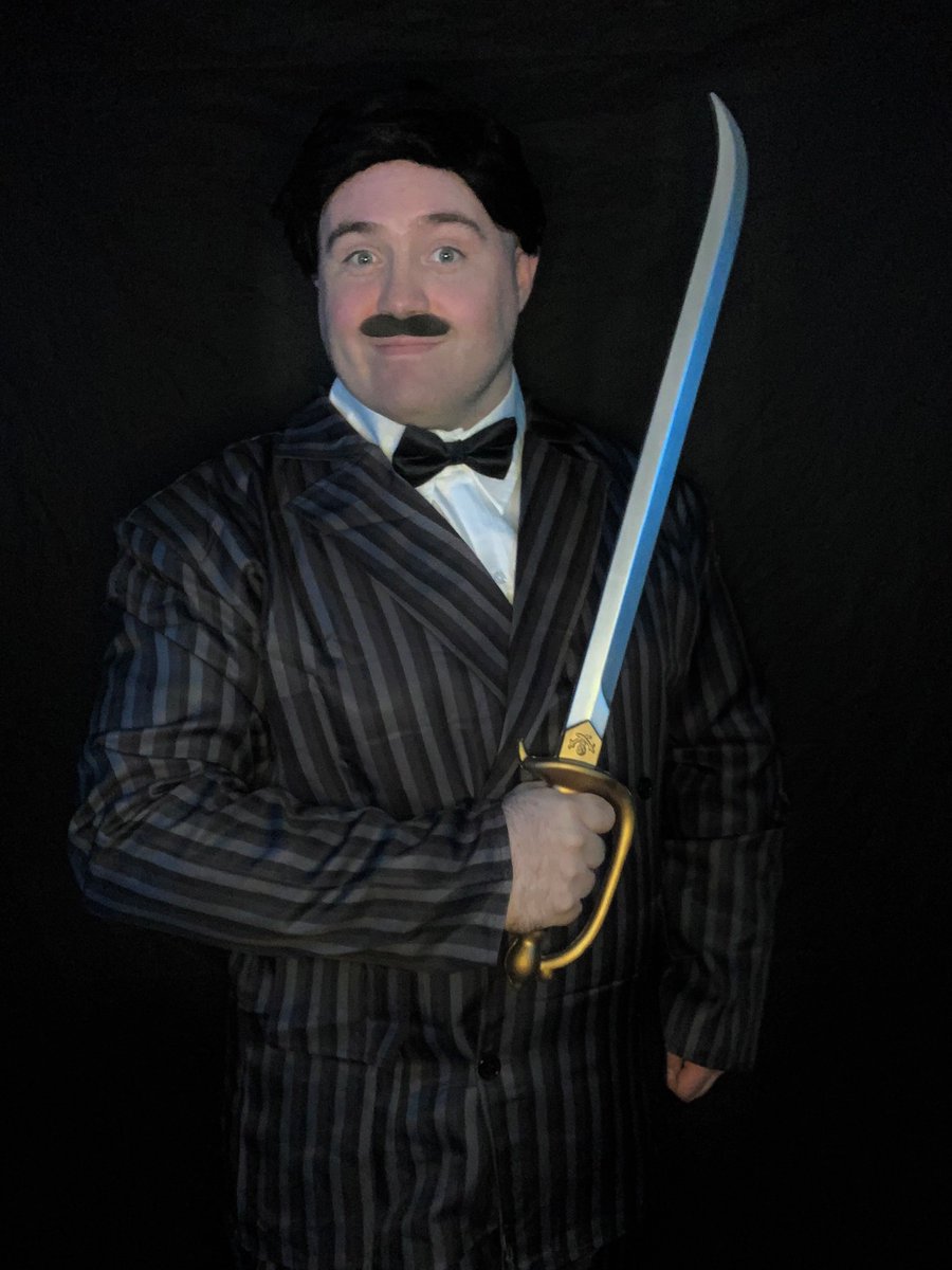 Doc_Rants's tweet photo. “Smell that air…like a tomb!”

#gomezaddams #theaddamsfamily #addamsfamily #addamsfamilyvalues #rauljulia #90s #90smovies #spooky #comedy #cosplay #cosplayer #addamsfamilycosplay https://t.co/yODK5tiEMM