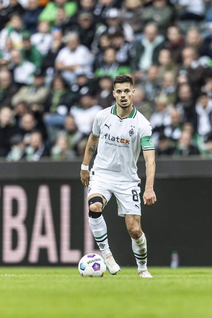 Julian Weigl tweet media