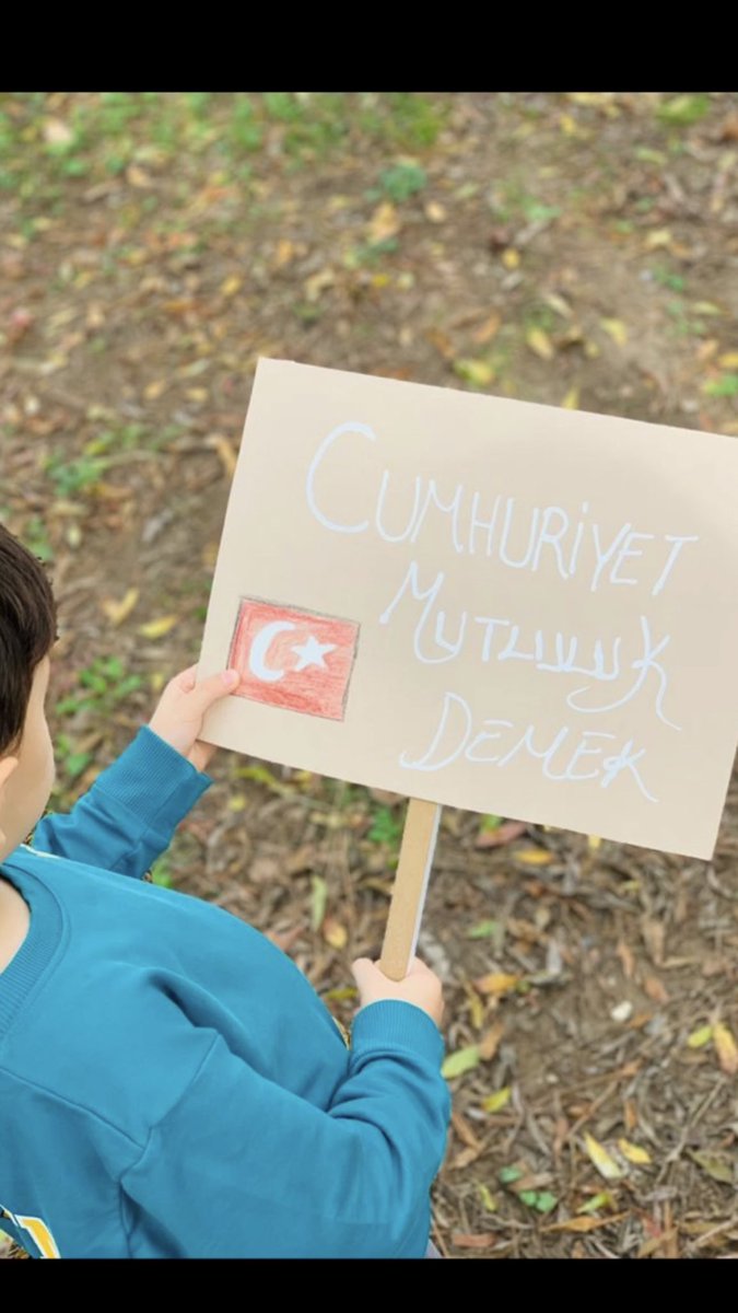 "Ey yükselen yeni nesil, gelecek sizindir. Cumhuriyeti biz kurduk; onu yükseltecek ve sürdürecek sizsiniz."  M.Kemal ATATÜRK