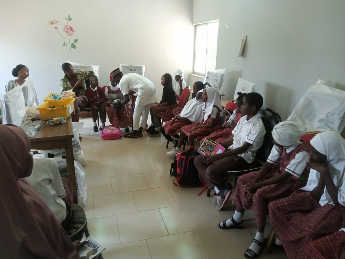 coderina's tweet image. Double session
Its a double session with the students of Alphabetics of Phonics Primary, at Bauchi National Library.
#coderinaib
@sap4good @dowNewsroom @NigEducation @FIRSTLEGOLeague @Ford @firstweets @LEGOFoundation
#STEAMeducation #SaturdayVibes
