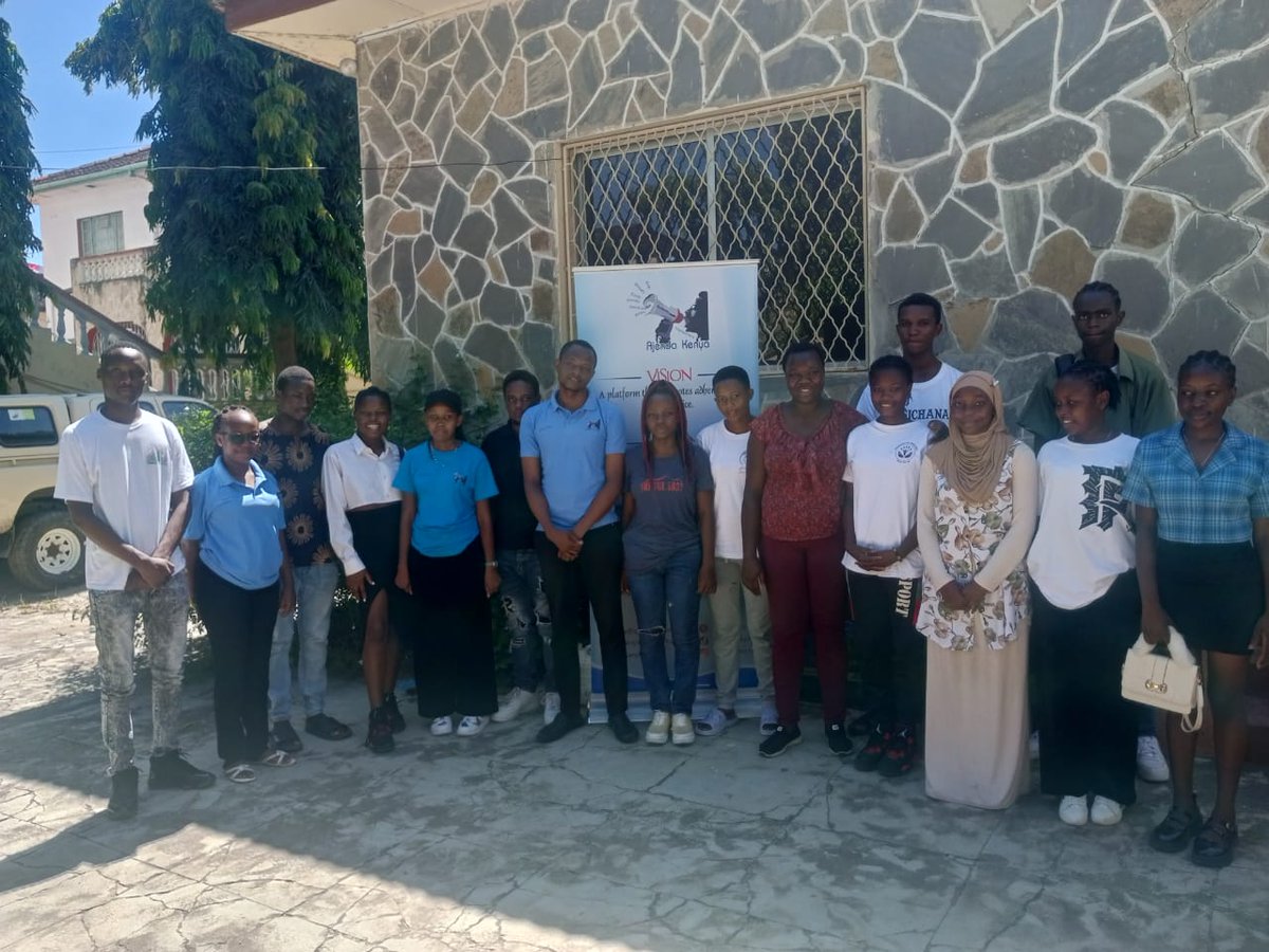 AjendaKenya's tweet photo. We conducted a comprehensive age appropiate sex education among University Students with the goal of dispelling Myths and Misconception related to safe sex among the youth. https://t.co/SaLEL36Rcd