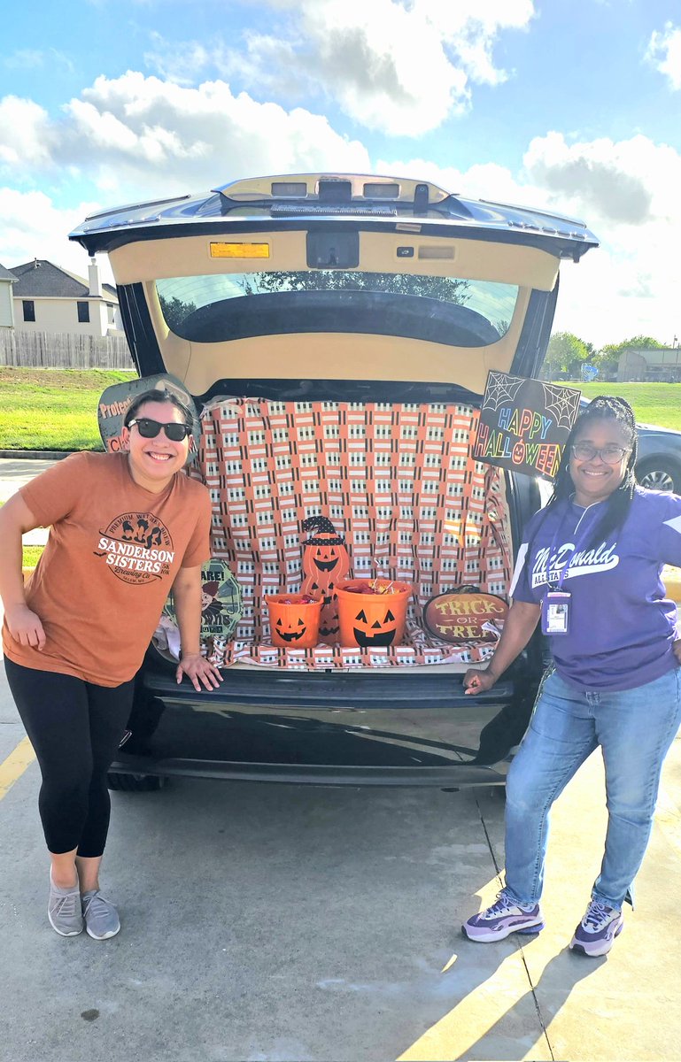 Myriah.Reyna tweet media