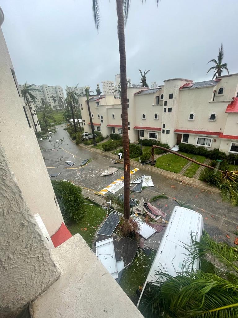 rodolfo_flo's tweet photo. Villas Golf Acapulco https://t.co/JVU2Si9OHH
