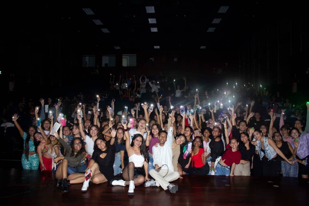 LOUIS EN CARACAS ✨🔥

#FIFTVE2024 <a href="/CusicaVzla/">Cusica</a> <a href="/ConcertsMusicVe/">Concerts Music Venezuela</a>  <a href="/VzlaShows/">EN POP! by @VzlaShows</a> <a href="/cheocomegato/">Cheo</a>  <a href="/furro_moleiro/">Rodolfo A. Moleiro Uslar</a>