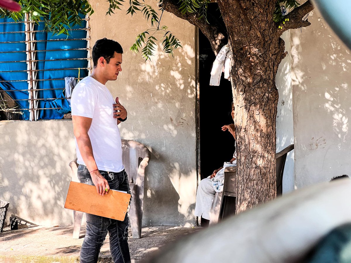 ISJUmx's tweet photo. Seguimos trabajando en conjunto de el Gobierno del Estado de Sinaloa para atender a las y los sinaloenses que aún se encuentran afectados por el fenómeno natural #Norma. Ayer fue turno de el municipio de El Rosario y las comunidades de El Tablón Viejo, Matadero y Potrerillos 📷 https://t.co/1GDBx9IbHn