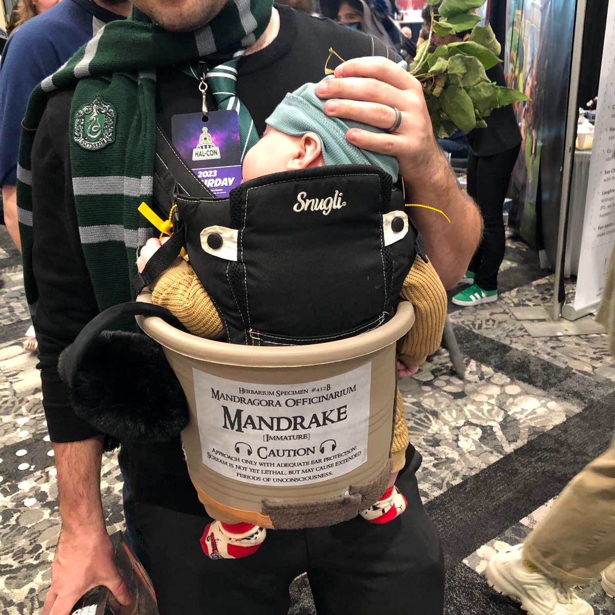 DrinkingQuest's tweet image. This is the cutest cosplay ever at #HalCon