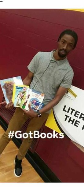 LiteracyNHood's tweet photo. Founder/Director of #LiteracyInTheHood Chrishawndra Matthews with the Boys Do Read Founder Derrick Smith making sure everyone #GOTBOOKS
https://t.co/Lx0TKwM8U5
π³πππππππ π°π π»ππ π―.πΆ.πΆ.π« - "π°ππππππππ ππ π΄πππ
π πΆππ π©πππ-ππ-π-π»πππ!" https://t.co/6laaau2PAs
