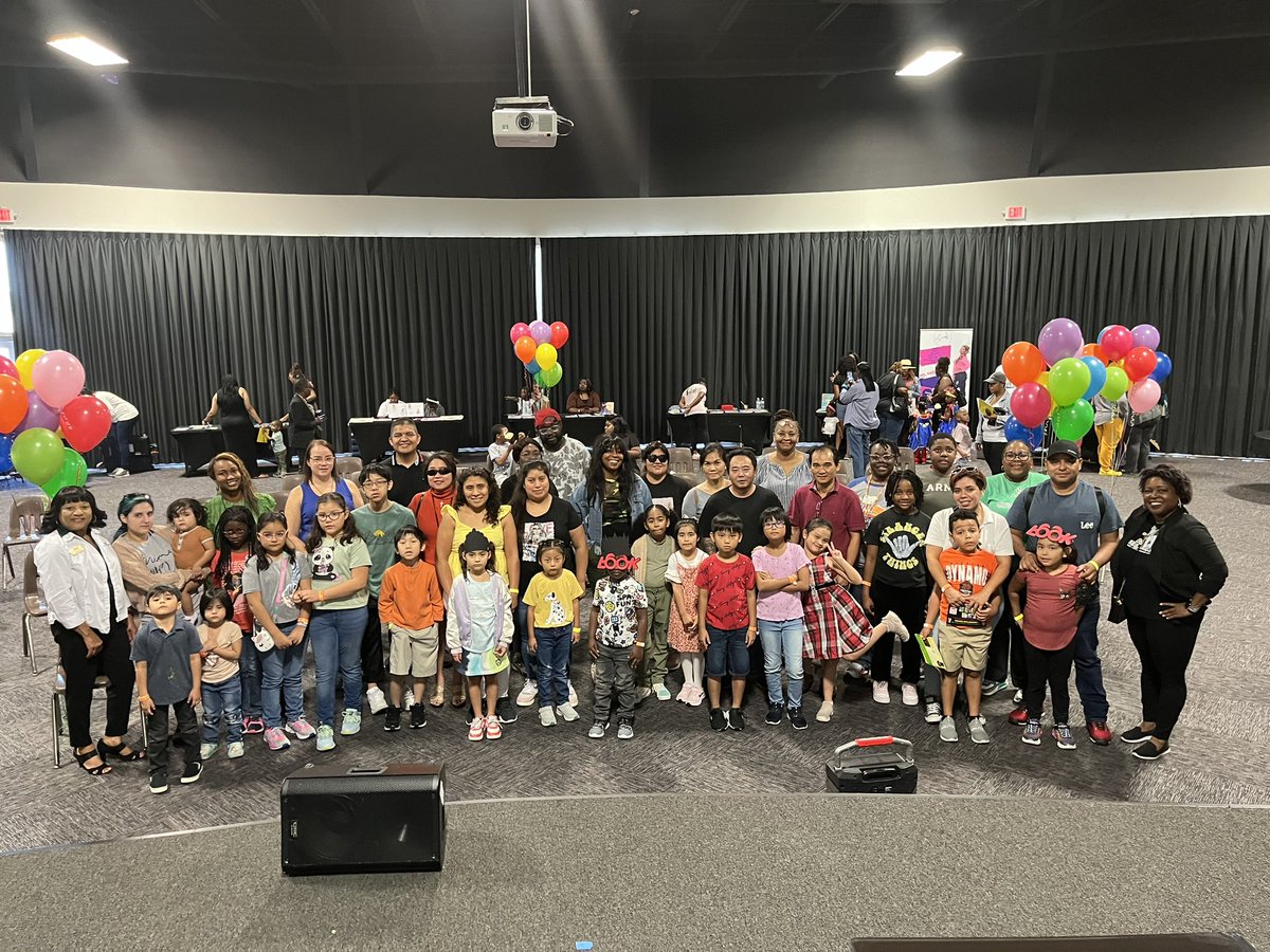 What a great day for <a href="/AliefISD/">Alief ISD</a> families to be at the #NationalBlackBookFestival Children’s Festival happening right now <a href="/FallbrookChurch/">Fallbrook Church</a> Thank you to our awesome Librarians &amp; Instructional Tech Specs for chaperoning! <a href="/AliefTech/">AliefDigitalLearning</a>