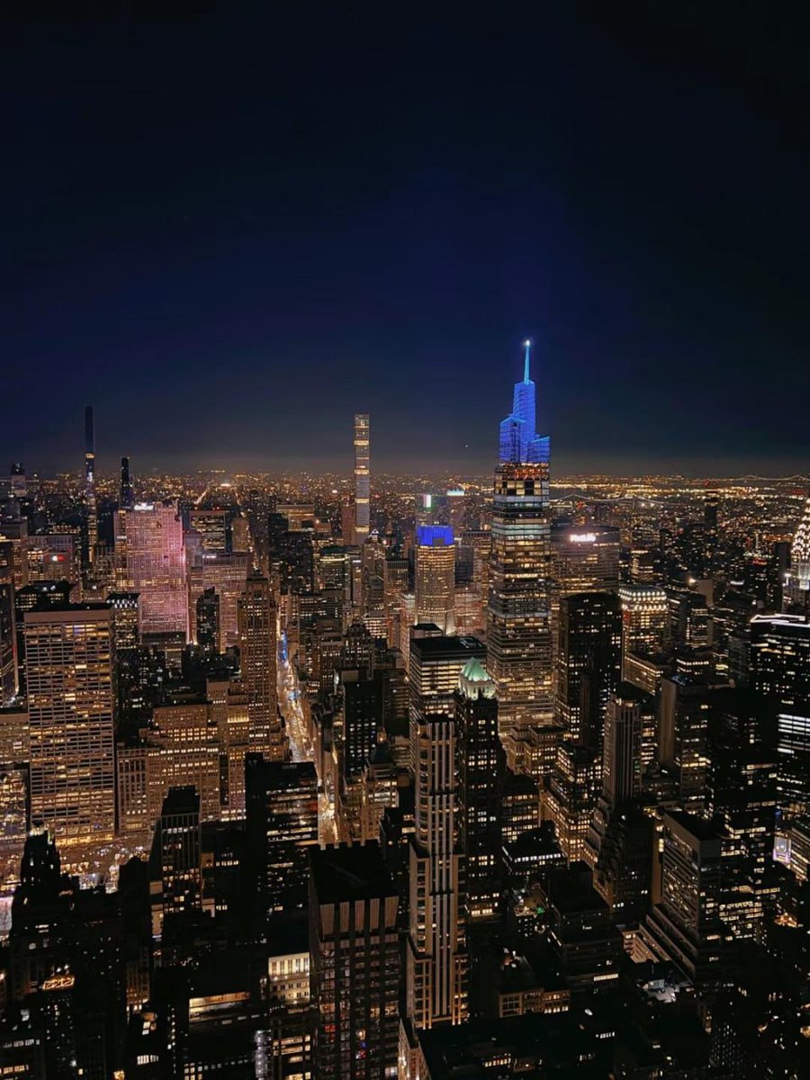 Miller23314's tweet photo. #NewYork  #Manhattan #NightView #EmpireStateBuilding #sky相方募集 #skyフレンド募集 #Skyrim #Skybri #SkyCL #SkyrimSE #Skytober2023 #SkyForce #night #NightmareSans https://t.co/uXQJKbSCTW