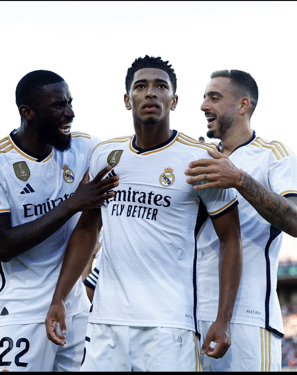 انت اييييش ياولد الجود ابن البيلييي 🤍🤍🤍🤍🤍
#الكلاسيكو 
#ريال_مدريد