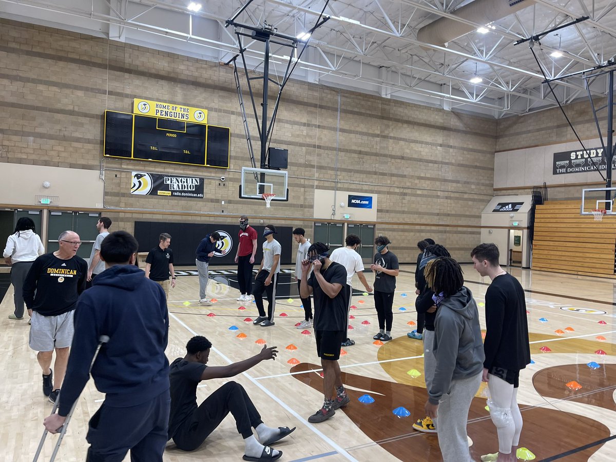 Dominican Men's Basketball tweet media