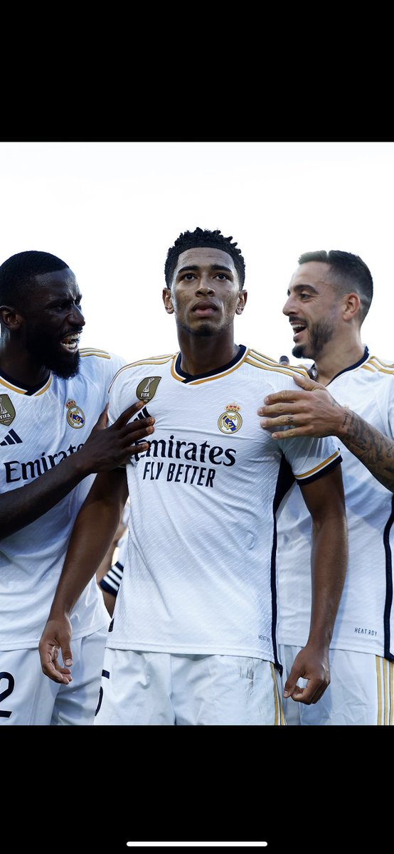 primeteee's tweet photo. HEY JUUUDE!!! Todo biien no??? 🟣⚪️💪🏻⚽️ vamooooooos!! https://t.co/SEwOXVz6db