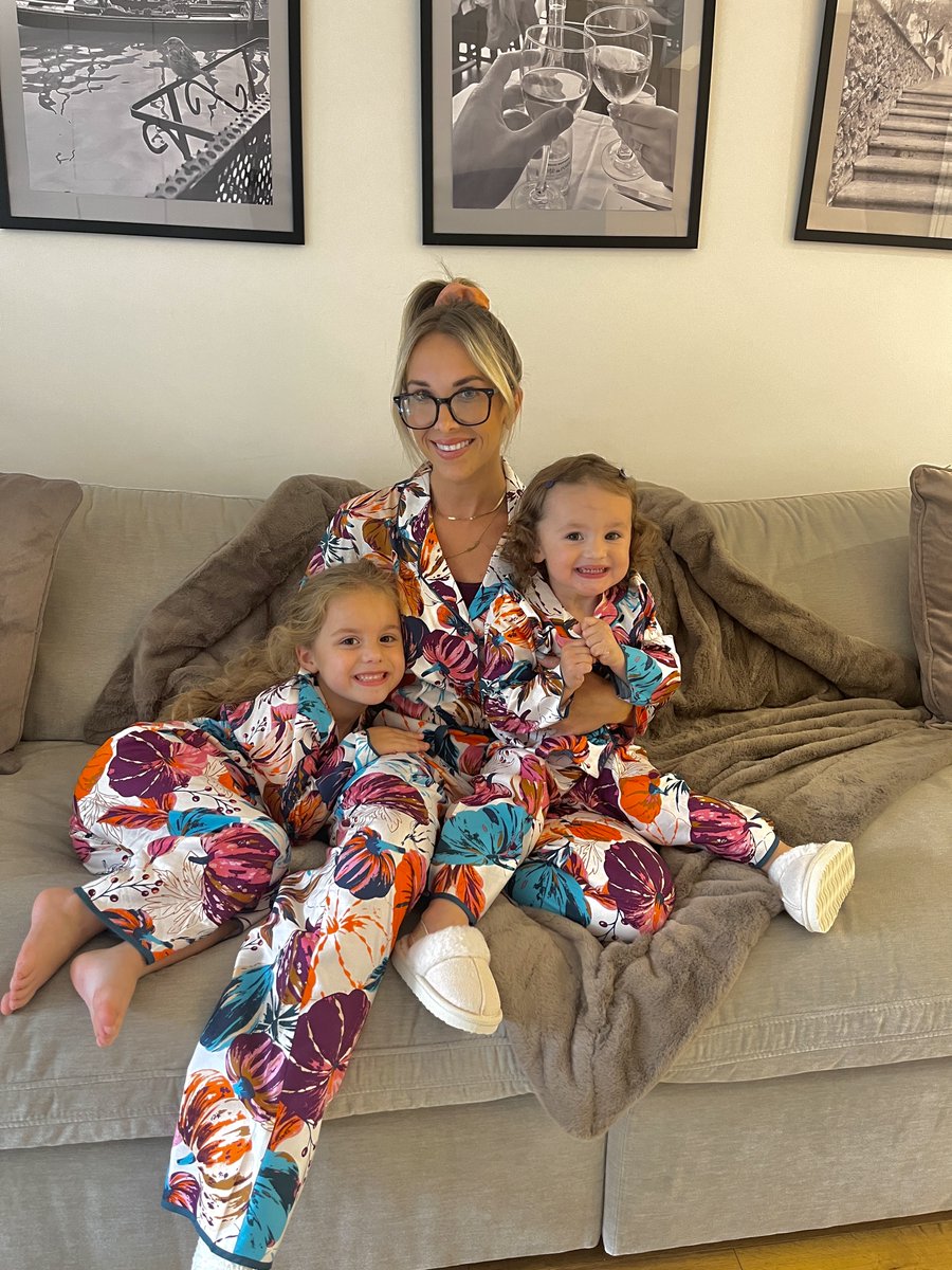 Matching Moments with <a href="/themummy/">#TheMummy</a>.motivator 🥰🎃

Do you have any halloween plans this weekend?