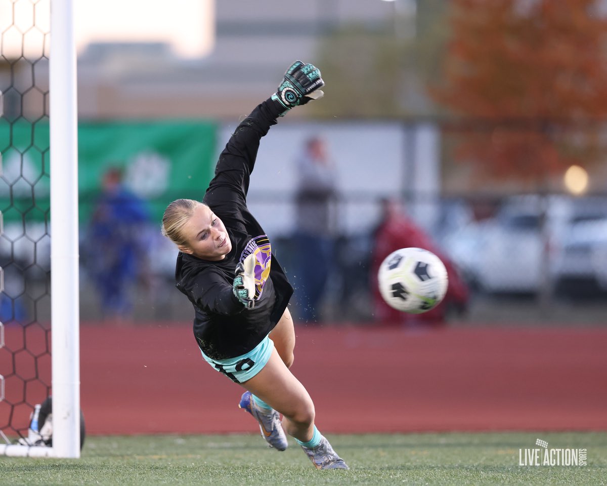 taylorbeard06's tweet photo. No better way to end my high school career. Thank you Guerin soccer for everything #statechamps https://t.co/yhPoBcicfs
