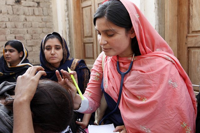Pakistan 🇵🇰 is sending 400+ women doctors to treat patients in Palestine 🇵🇸