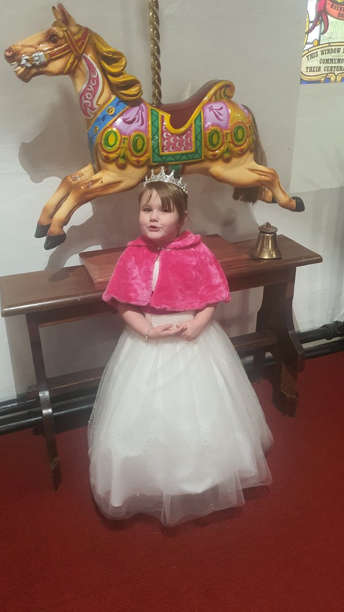 Richard Rees (@rich28rees) on Twitter photo Was a pleasure to be in <a href="/StThomasNeath/">StThomasChurchNeath</a> and have Effie welcomed into God's family at her Baptism today #mychurch #godsfamily #GodFather Was a pleasure to be in <a href="/StThomasNeath/">StThomasChurchNeath</a> and have Effie welcomed into God's family at her Baptism today #mychurch #godsfamily #GodFather