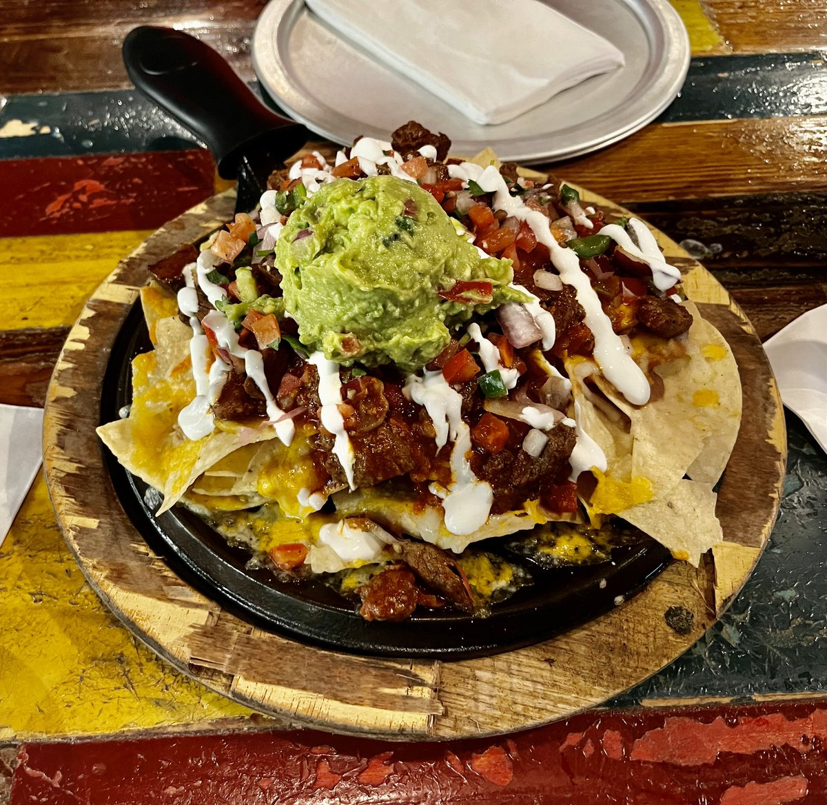 FawnGoodwine's tweet photo. Filet Mignon Nachos at Nacho Daddy in Las Vegas.  Service and Food were superb. https://t.co/Y45iVMGCi3